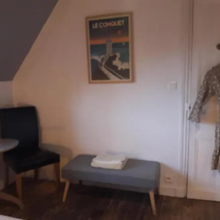 D'hotes La Maison Du Neuilly Bed and Breakfast *